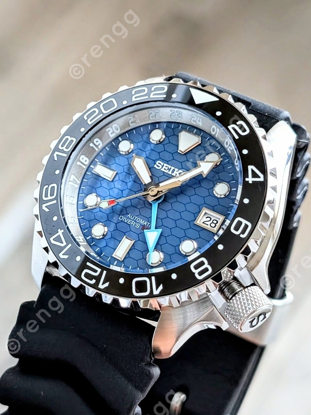 Automatic GMT Seiko Blue Honeycomb Diver Mod Watch Triple Time 24jewels